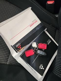 2023 Mitsubishi Outlander LS