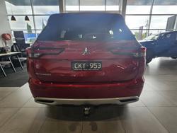 2023 Mitsubishi Outlander LS