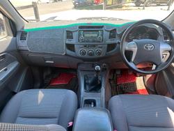 2013 Toyota Hilux SR