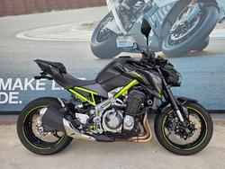 Kawasaki Z900 (ZR900)