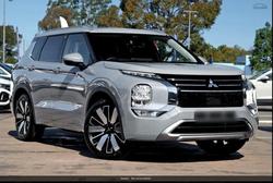 2025 Mitsubishi Outlander Outlander EXCEED 2.5L CVT AWD 5ST