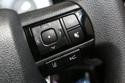 2025 Toyota Hilux SR