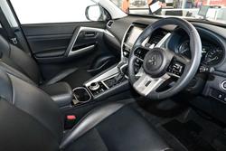 2025 Mitsubishi Pajero Sport GLS