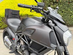 2015 DUCATI DIAVEL DARK STEALTH Black