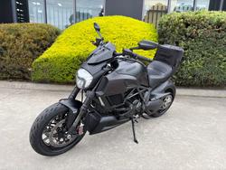 2015 DUCATI DIAVEL DARK STEALTH Black