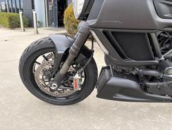 2015 DUCATI DIAVEL DARK STEALTH Black