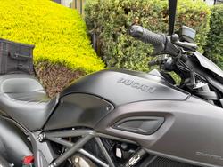 2015 DUCATI DIAVEL DARK STEALTH Black