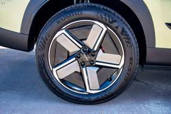 2025 Jaecoo J7 SHS Track