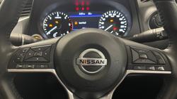 2023 Nissan Navara ST-X