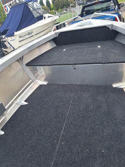 2025 QUINTREX 420 Busta