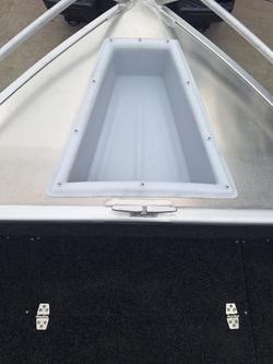 2025 QUINTREX 420 Busta