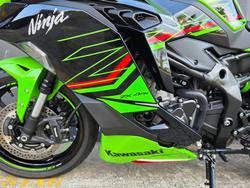 2024 Kawasaki NINJA 400 ZX-4RR KRT GREEN