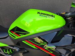 2024 Kawasaki NINJA 400 ZX-4RR KRT GREEN