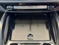 2025 LDV D90 Executive