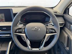 2025 LDV D90 Executive