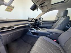 2025 LDV D90 Executive