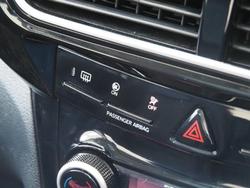 2025 Mahindra XUV3XO AX7L