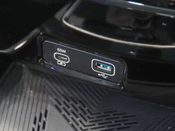 2025 Mahindra XUV3XO AX7L