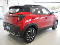 2025 Mahindra XUV3XO AX7L