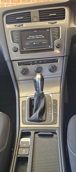 2016 Volkswagen Golf 92TSI Trendline 7 MY17 Pure White