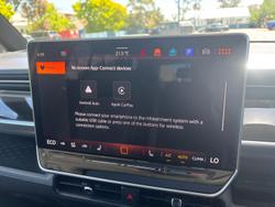 2025 Volkswagen ID. Buzz Pro BEV560