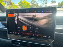 2025 Volkswagen ID. Buzz Pro BEV560