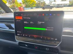 2025 Volkswagen ID. Buzz Pro BEV560