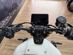 2025 Yamaha XSR900 (MTM890A) WHITE