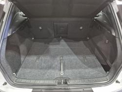 2020 Volvo XC40 T4 Momentum MY20 Ice White