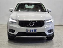 2020 Volvo XC40 T4 Momentum MY20 Ice White