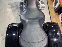 2012 Harley-davidson FLD SWITCHBACK Black