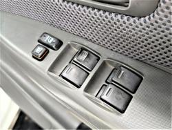 2012 Toyota Hilux SR KUN26R MY12 4X4 Glacier White