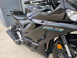 2022 Yamaha YZF-R3 Black