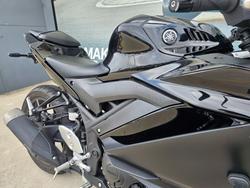 2022 Yamaha YZF-R3 Black