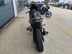 2022 Yamaha YZF-R3 Black