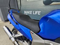 2001 Honda CBR1100XX (SUPER BLACKBIRD) Blue