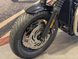 2026 Triumph Bonneville Bobber Bobber Blue