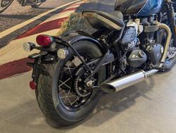 2026 Triumph Bonneville Bobber Bobber Blue