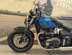 2026 Triumph Bonneville Bobber Bobber Blue