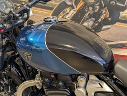 2026 Triumph Bonneville Bobber Bobber Blue