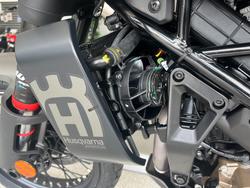 2025 HUSQVARNA SVARTPILEN 401 TUNDRA GREY