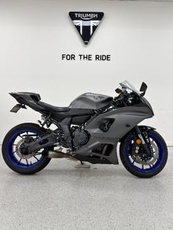 Yamaha YZF-R7LA