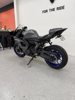 2024 YAMAHA YZF-R7LA grey