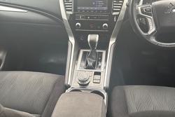 2021 Mitsubishi Pajero Sport GLS