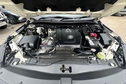 2021 Mitsubishi Pajero Sport GLS