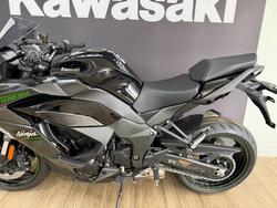 2025 Kawasaki 2025 Kawasaki 1100CC Ninja 1100sc Motorcycle Black