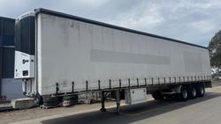 2015 Krueger 24p Straight Insulated Curtain Sider