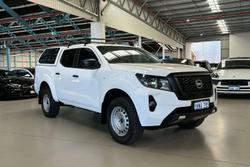 2022 Nissan Navara SL