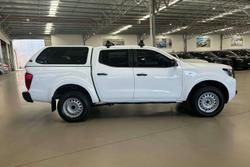 2022 Nissan Navara SL