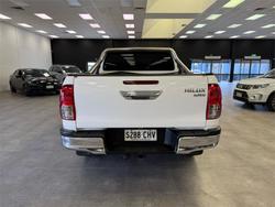 2018 Toyota Hilux SR5